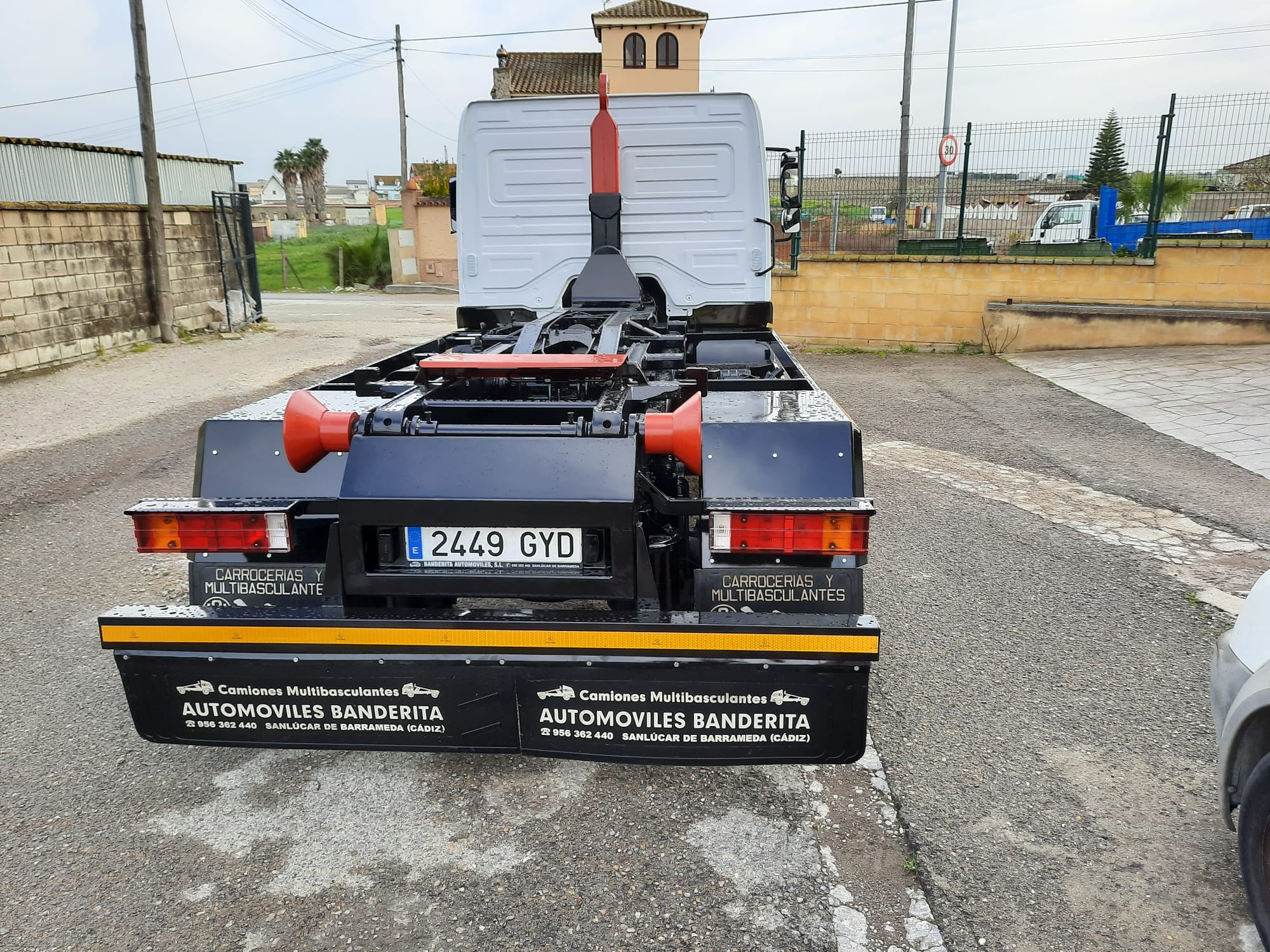 MERCEDES 12T ATEGO PORTACONTENEDORES -TORRETA ELEVABLE- - Imagen 4