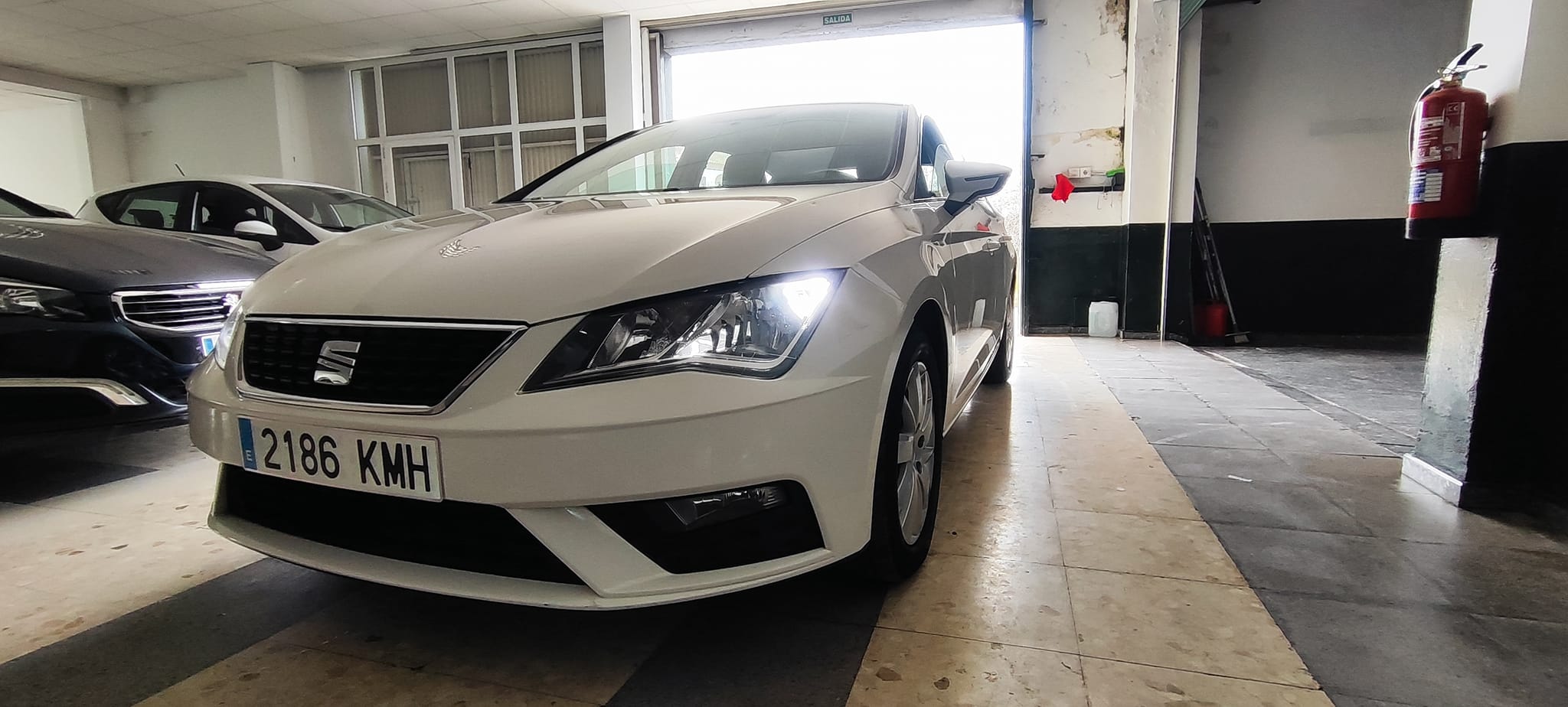 SEAT LEON