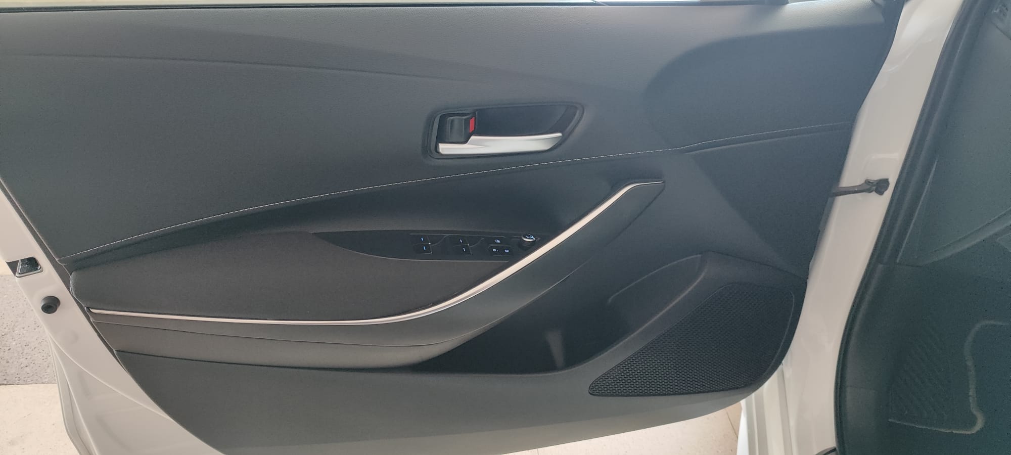 TOYOTA COROLLA 1.8 125H ACTIVE TECH E-CVT - Imagen 8