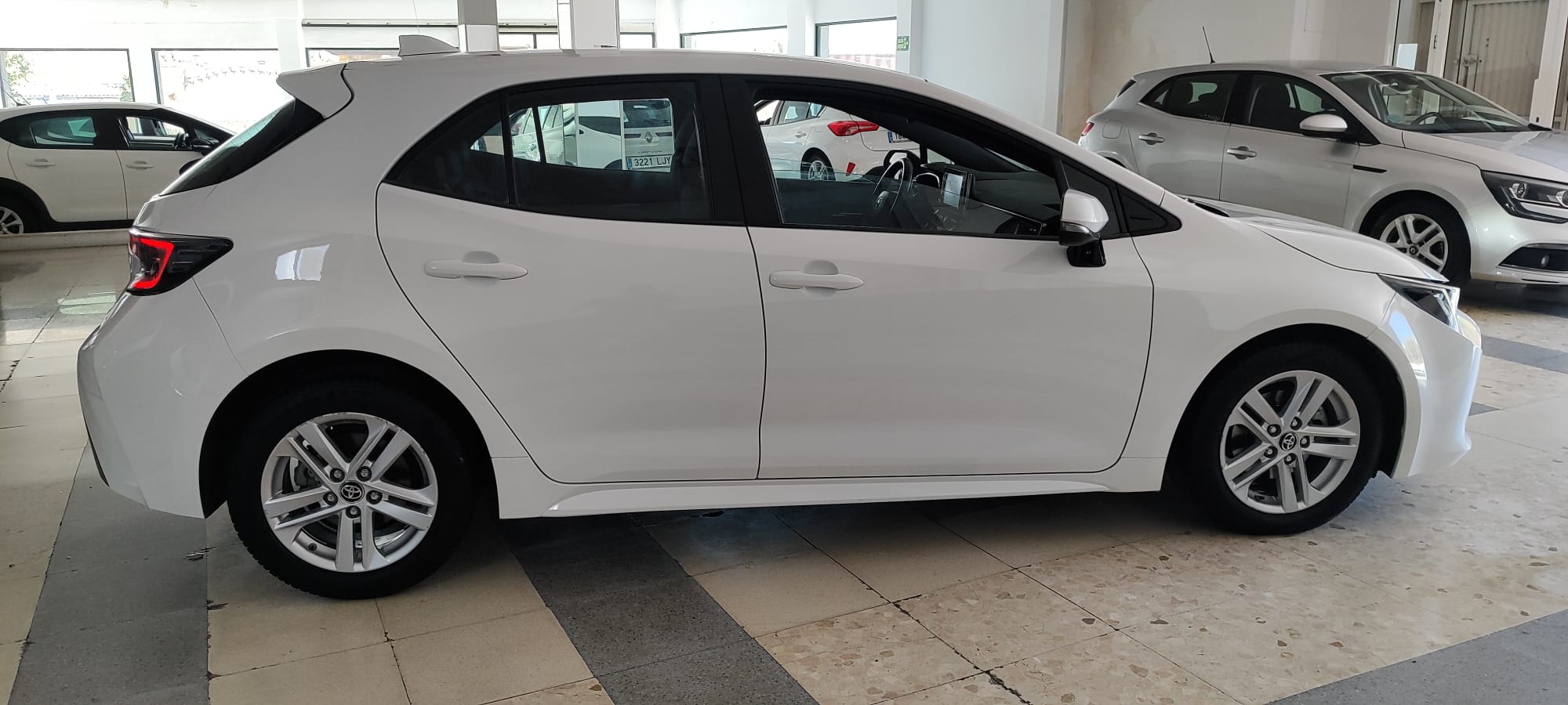 TOYOTA COROLLA 1.8 125H ACTIVE TECH E-CVT - Imagen 5