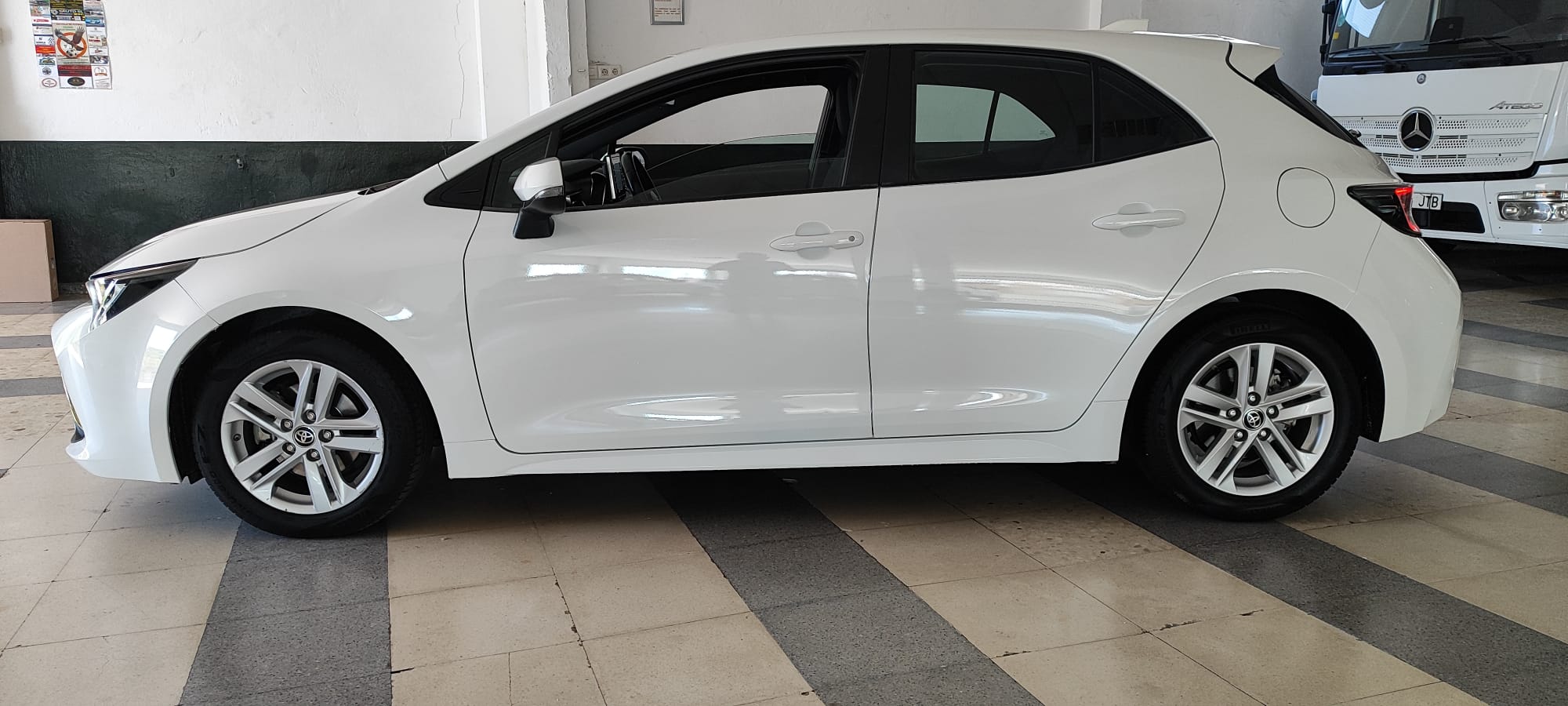 TOYOTA COROLLA 1.8 125H ACTIVE TECH E-CVT - Imagen 7