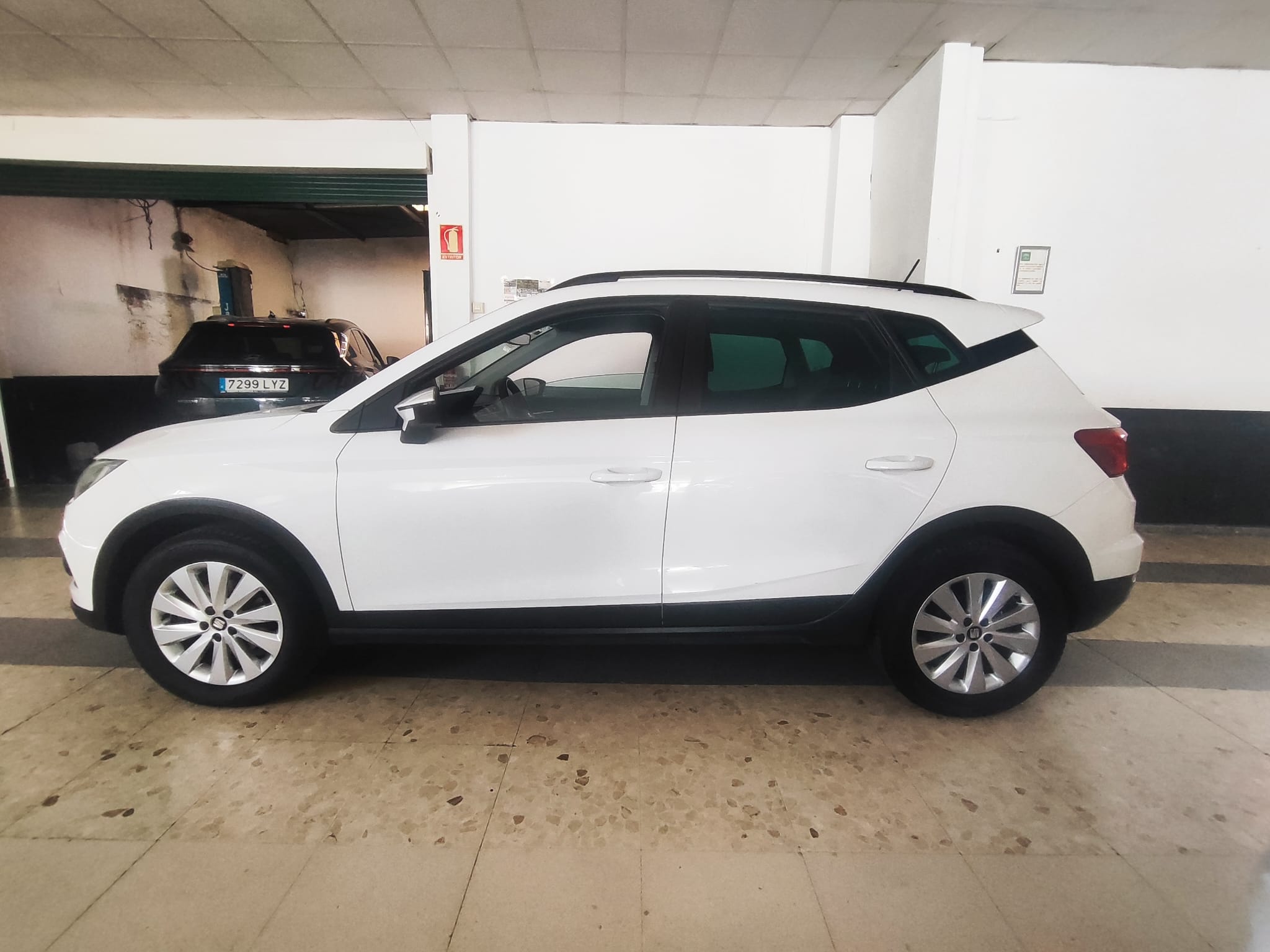 SEAT ARONA - Imagen 4
