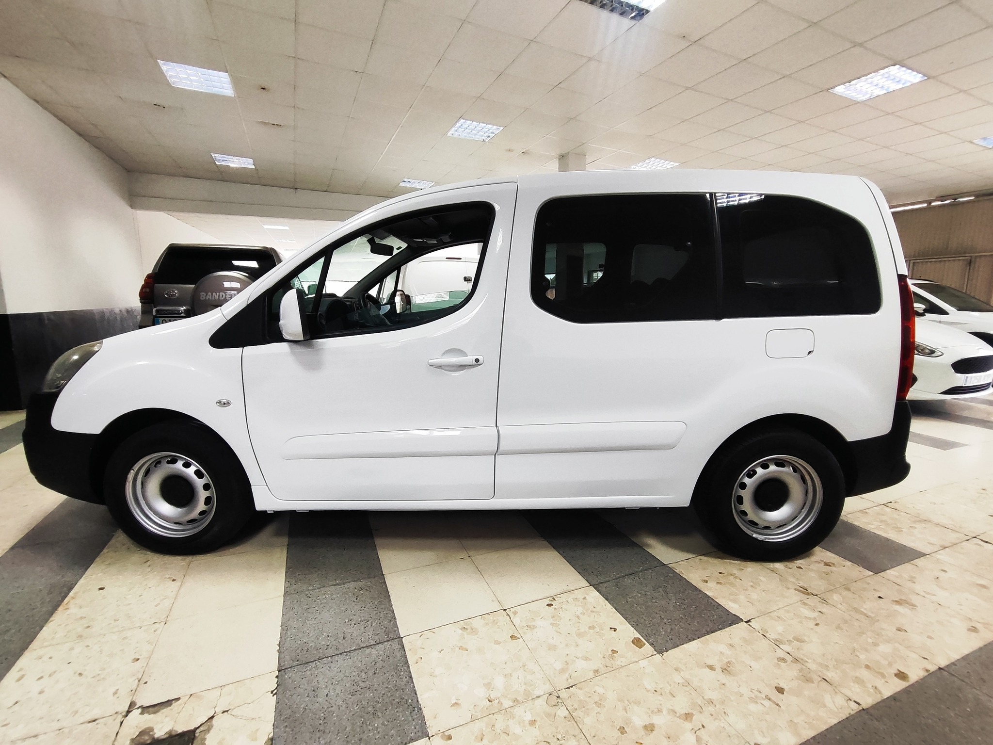 PEUGEOT PARTNER - Imagen 9